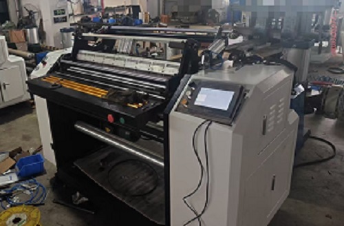 PAPER SERPETINE STREAMERS ROLL SLITTING REWINDING MACHINE HJG888